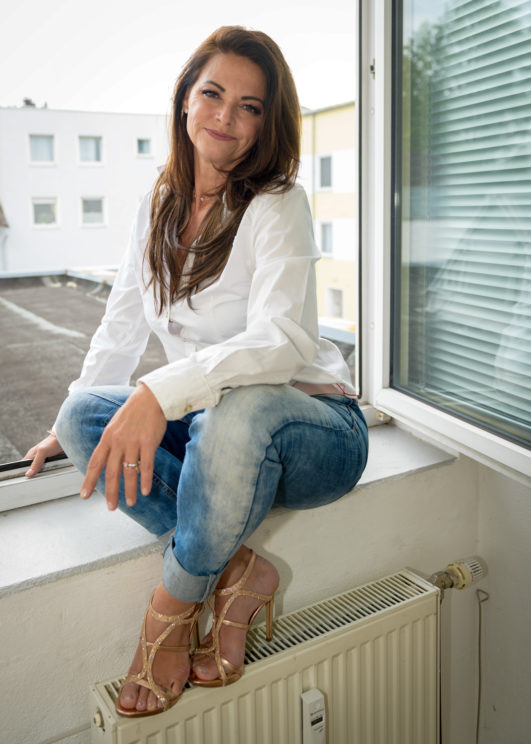 model alexandra s 013 21819346