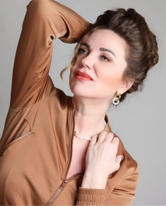 model carmen b 039 04202779