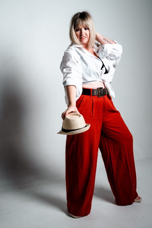 model nicole h 021 14668104