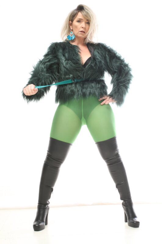 model nicole h 062 50312800