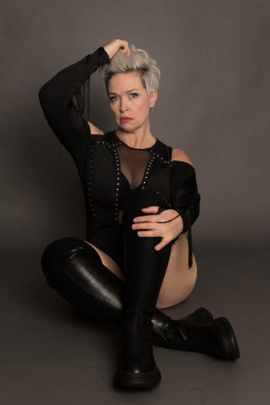 model nicole h 895297 jpg