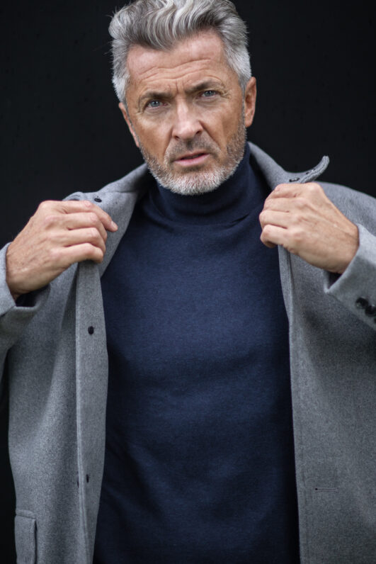 model oliver ko 476920 jpg