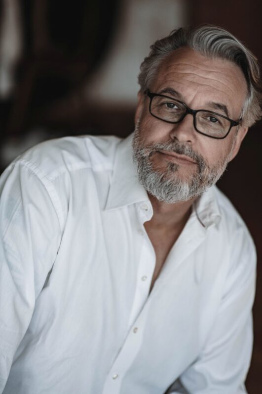 model peter a 898387 jpg